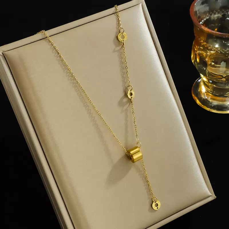 2025新款同款小蛮腰锁骨链毛衣链百搭高级感小众项链女