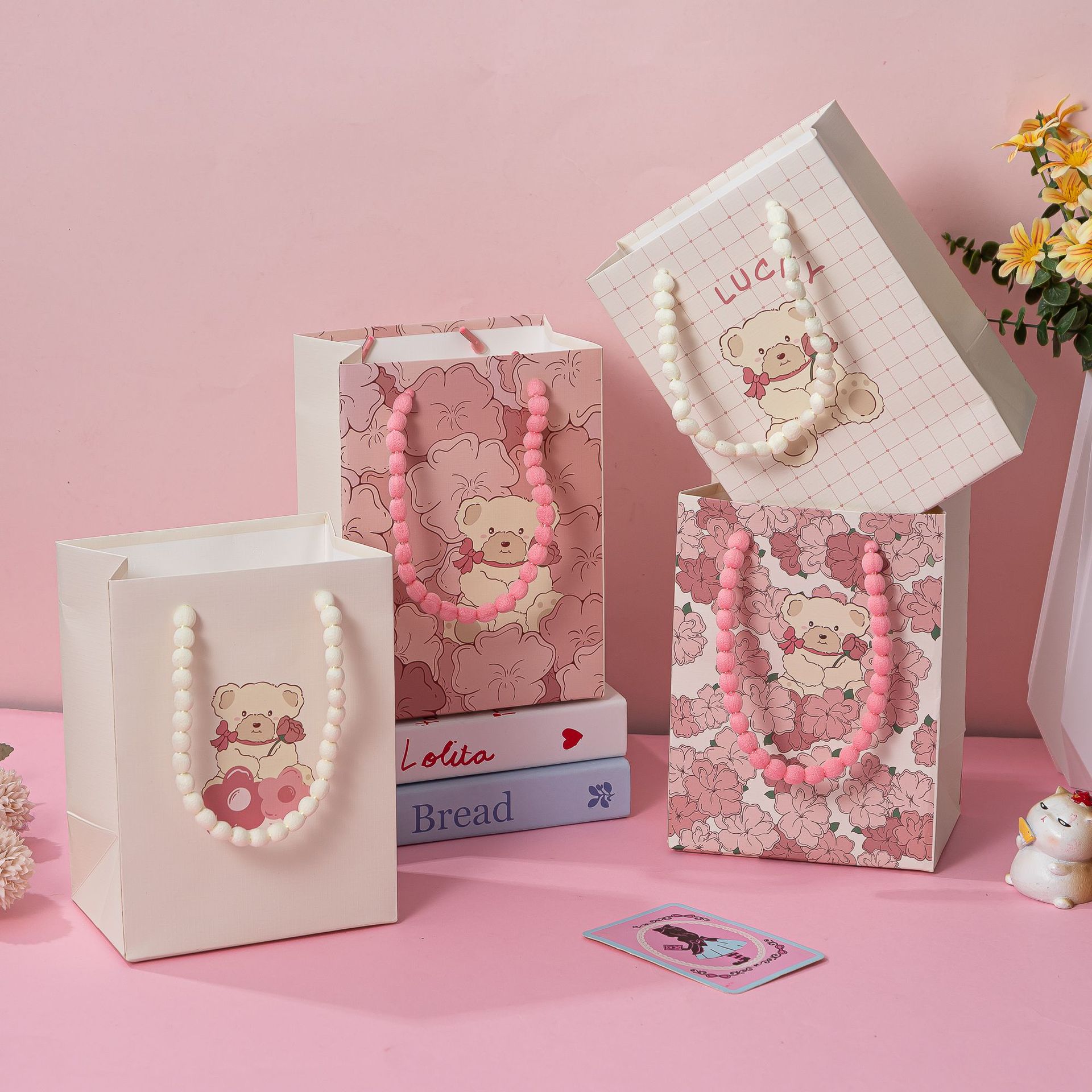 Nuevas bolsas de regalo exquisitas con diseño de animales de dibujos animados en relieve con cuerda de burbujas, directamente del fabricante, para el Día de la Mujer y San Valentín.