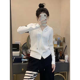 9030休闲条纹拼接连帽针织衫套装秋季新款时髦小脚裤两件套女