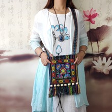云南民族风绣花包流苏八珠包刺绣麻布单肩斜挎包男女包地摊景点