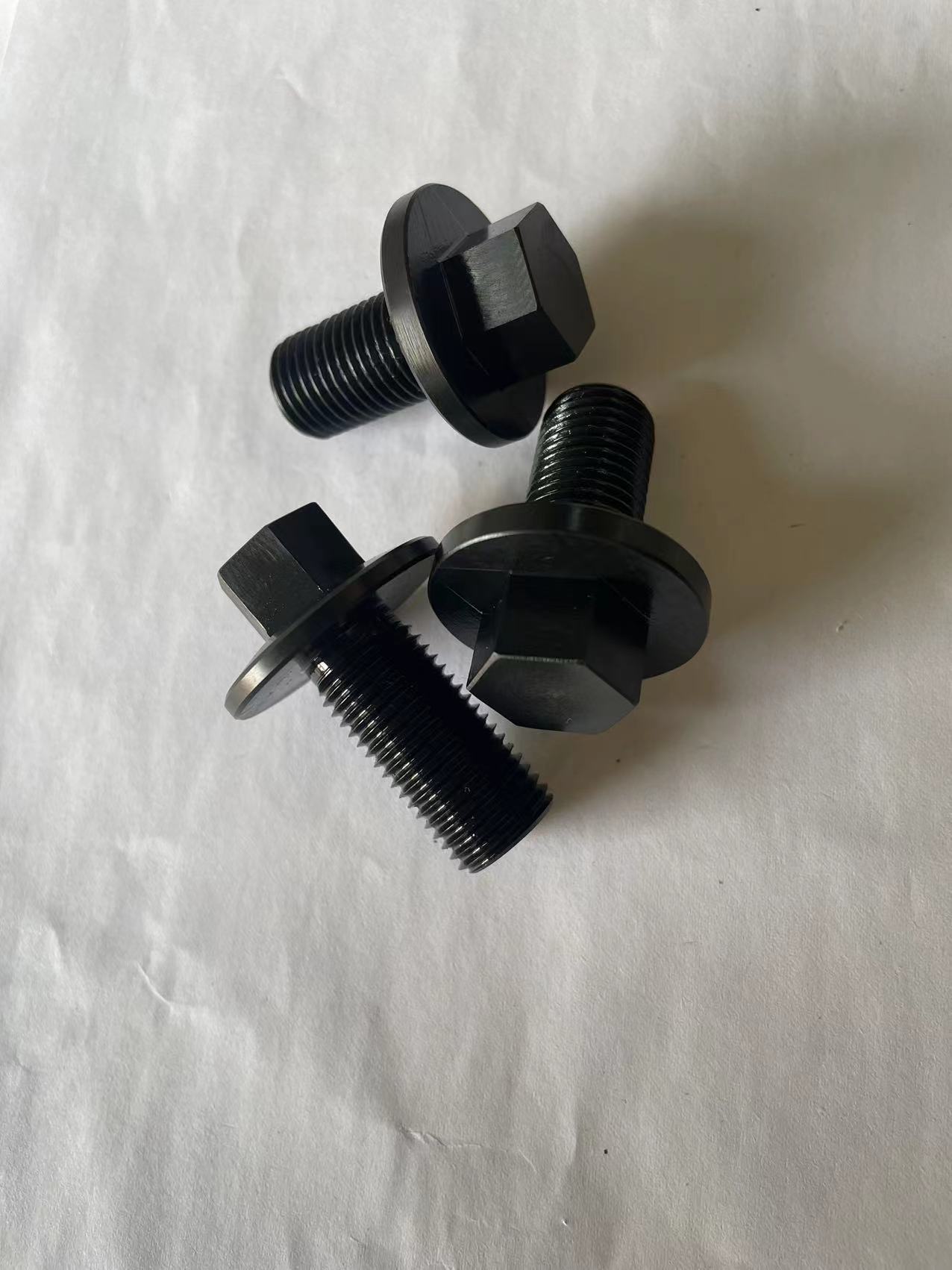 太仓碳钢发黑，螺丝发黑，不锈钢发黑，氮碳共渗，QPQ处理，氮化