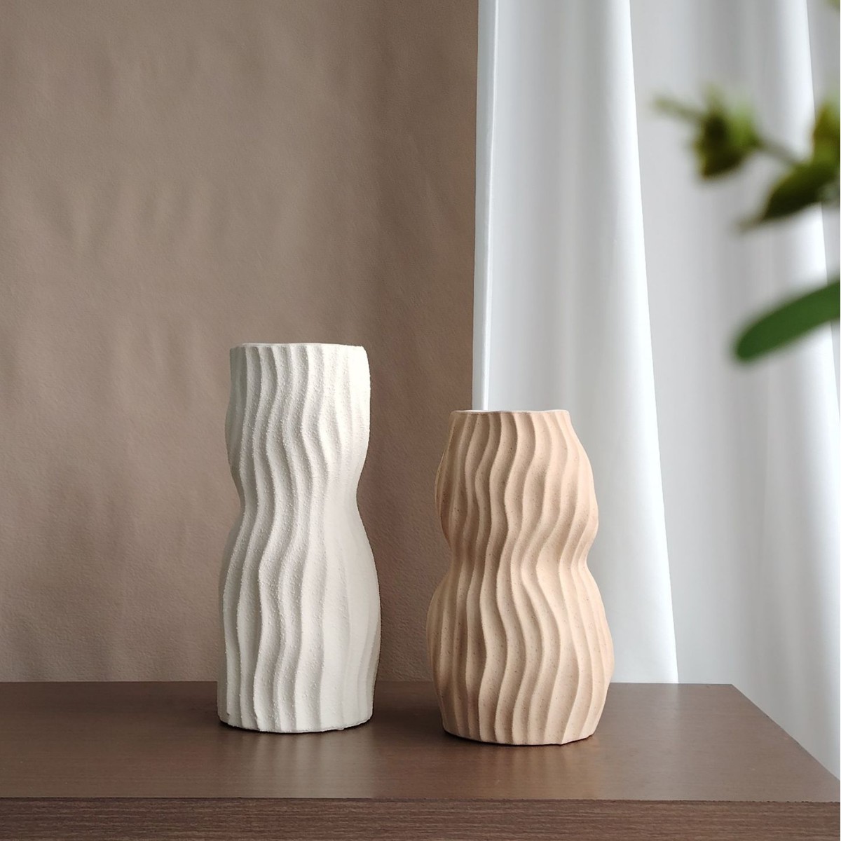 现代简约水波纹陶瓷花瓶不规则高级感异形客厅装饰