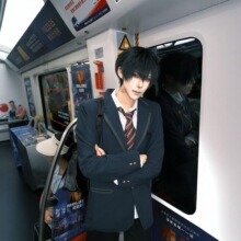 ��ϵ�WԺ�Ldk�����Ʒ����b��һ���׉|��W�����У���Cɫ�������b