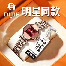 �p���ֱ�r�о���Ů�W���n��ٴ��䓎�Ůʿ����ߙnʯӢ�g��