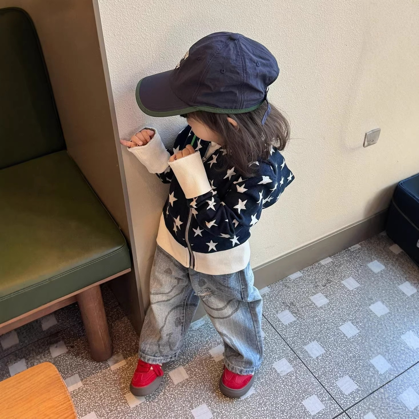 Niñas 2026 otoño nuevo cardigan con cremallera encapuchado chaqueta de contraste de color para hombres y mujeres primavera y otoño bebés estrellas jersey de punto image 1
