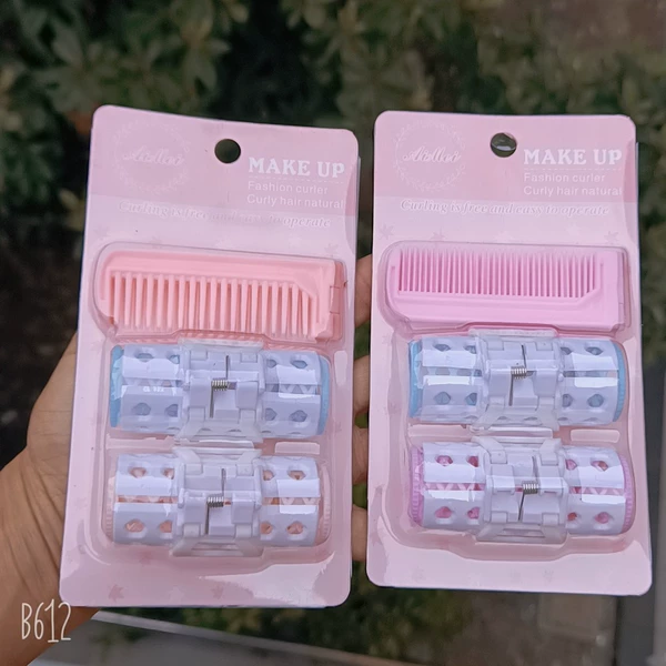 Xinli Lai Card with two curly hair plus a comb in 1 pack [12]