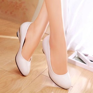 2024�����¿��¸���ЬŮ�͸���Ƥ���Sֱ�Nȫ�����a