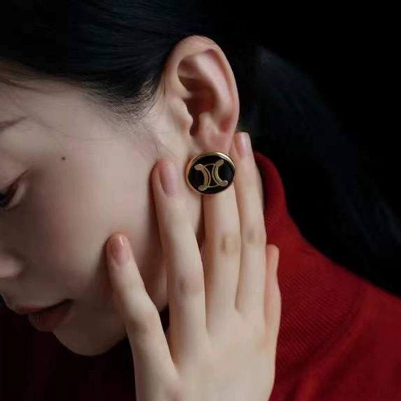 Зажимы для ушей ретро, матовые серьги, французский стиль, стиль Chanel, без пирсинга