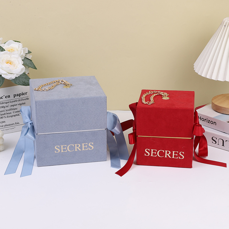 轻奢法式结婚礼物盒喜糖盒伴娘伴郎礼品盒桌糖手提喜糖盒子批发
