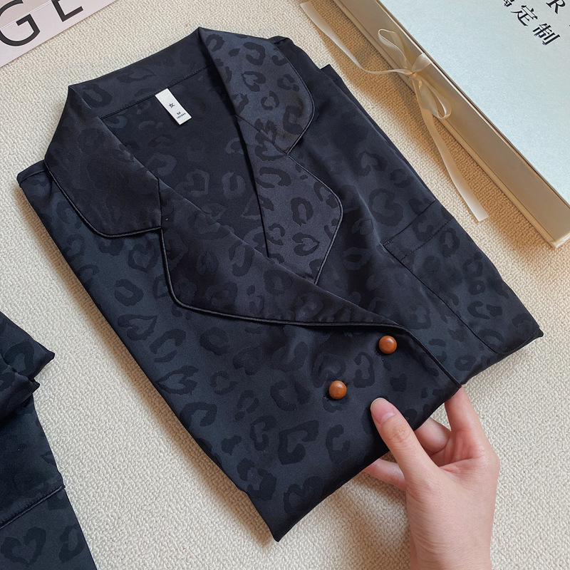 Couple's Pajamas Women's Spring and Autumn Ice Silk Long Sleeve Suit Large Size Men's Home Clothes Can Set Embroidered Valentine's Day Gift Couple's Pajamas Women's Spring and Autumn Ice Silk Long Sleeve Suit Large Size Men's Home Clothes Can Set Embroidered Valentine's Day Gift