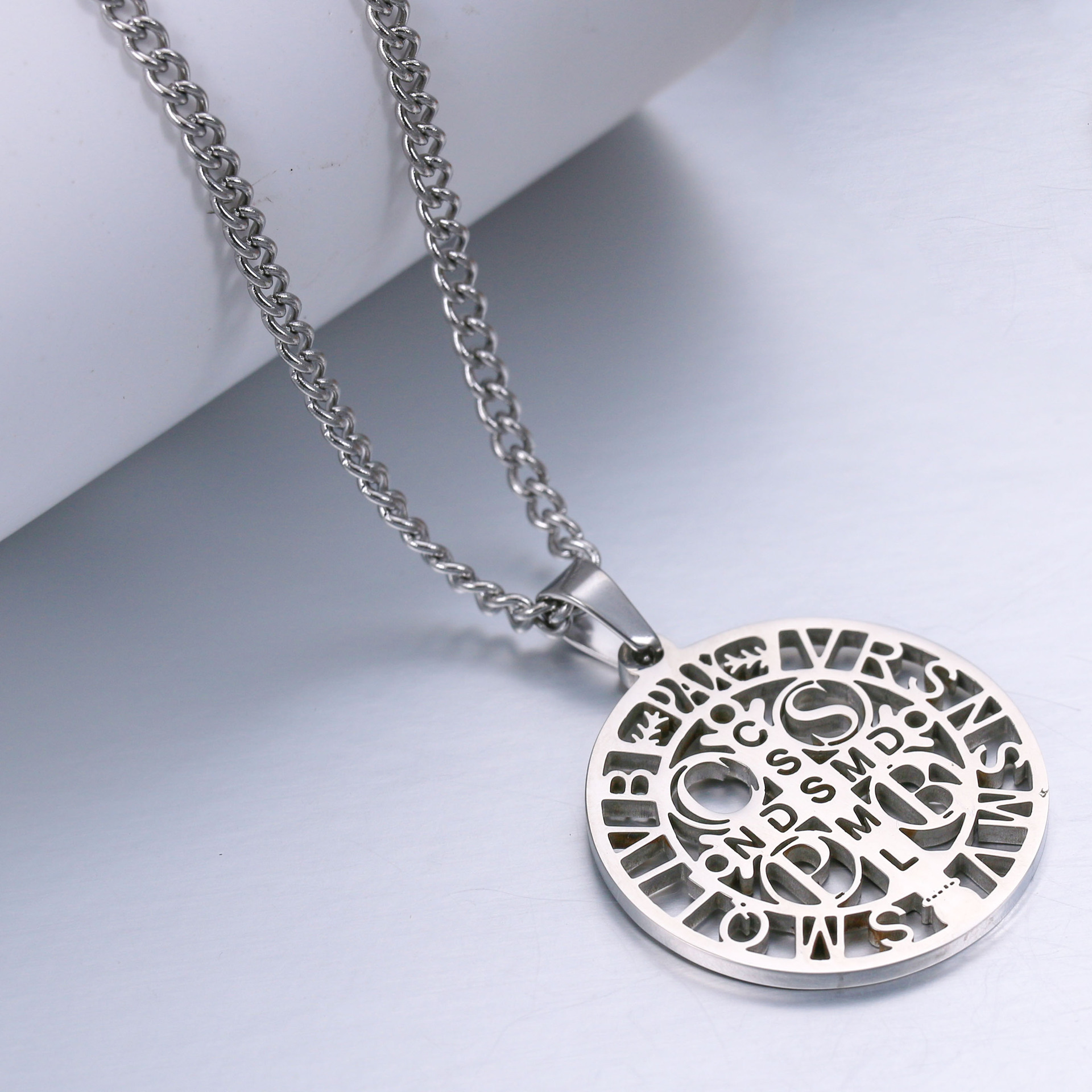 Retro Cross Round Stainless Steel Plating Pendant Necklace 1 Piece