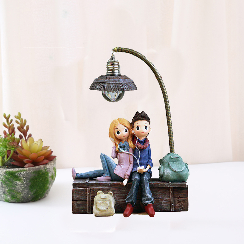 Wooden Box Lovers Lamp