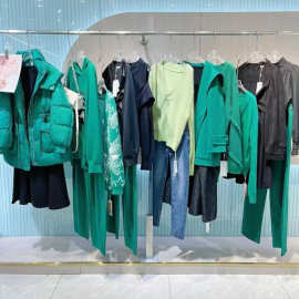 25冬Aitoo艾凸.苏希羽绒服连衣裙上衣裤裙品质品牌女装尾款清货