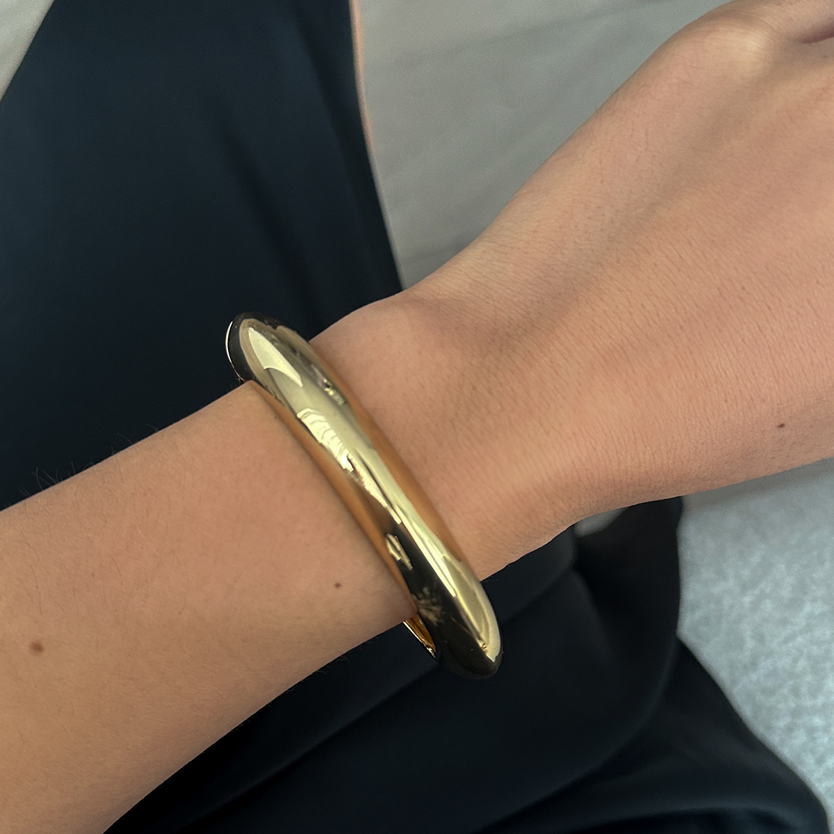 55g Weight Bangle Classification Alloy Chain Material 1 Piece Quantity Holiday, Travel Occasion Alloy Material Geometric Pattern Women's Gender Plating Design Elegant, Lady, Simple Style Style Elegant Lady Simple Style Geometric Alloy Bangles Wholesale 42