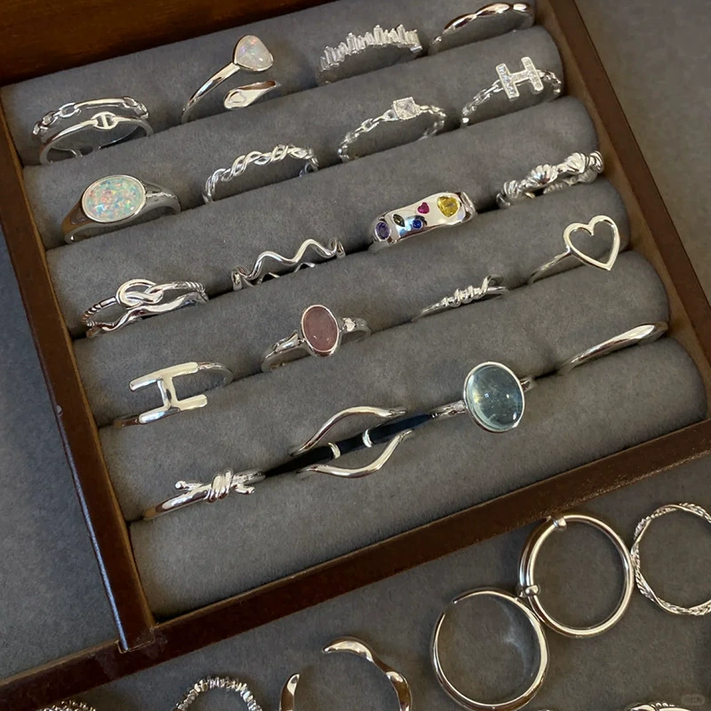 Minimalistic adjustable universal ring, on index finger, high-quality style, light luxury style