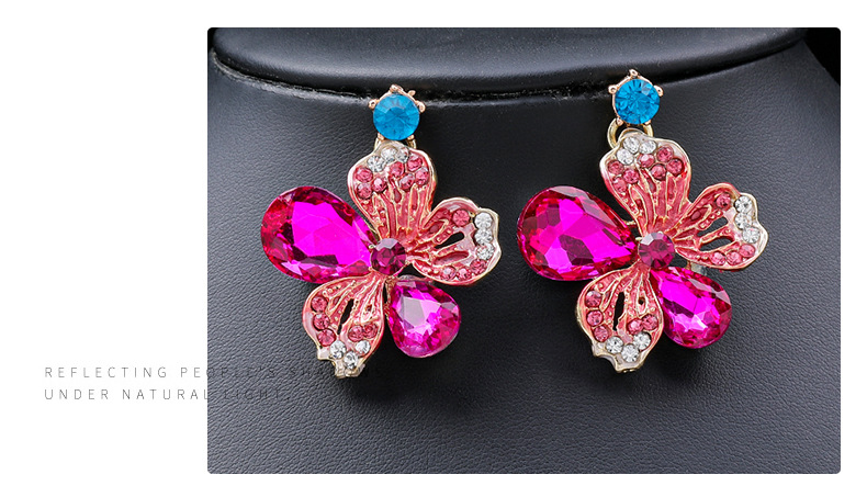 Luxurious Bridal Flower Alloy Inlay Rhinestones Glass Women's Earrings Necklace display picture 3