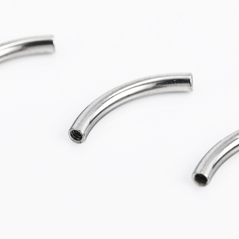 Pointed titanium steel lip stud product view