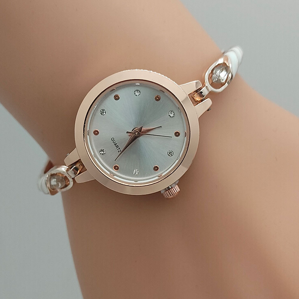 Cute Sweet Solid Color Jewelry Buckle Quartz Women's Watches display picture 8