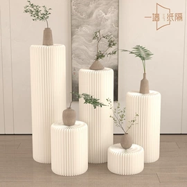 服装陈列架;屏风、隔断类;折叠凳