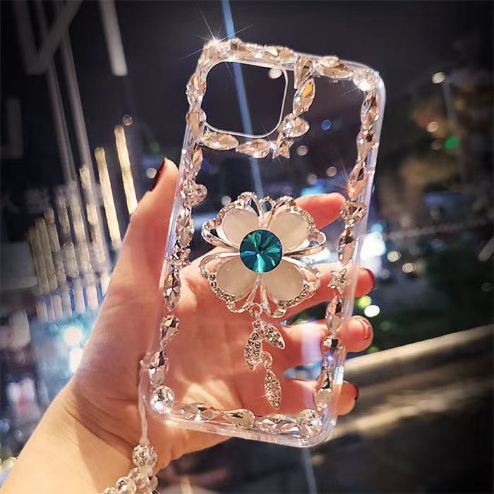 iPhone15 Rhinestone Clover Case
