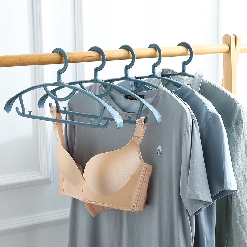 두꺼운 플라스틱 반원형 와이드 숄더 행거 가정용 미끄럼 방지 성인 유니버설 옷걸이 옷장 기숙사 회전 옷걸이