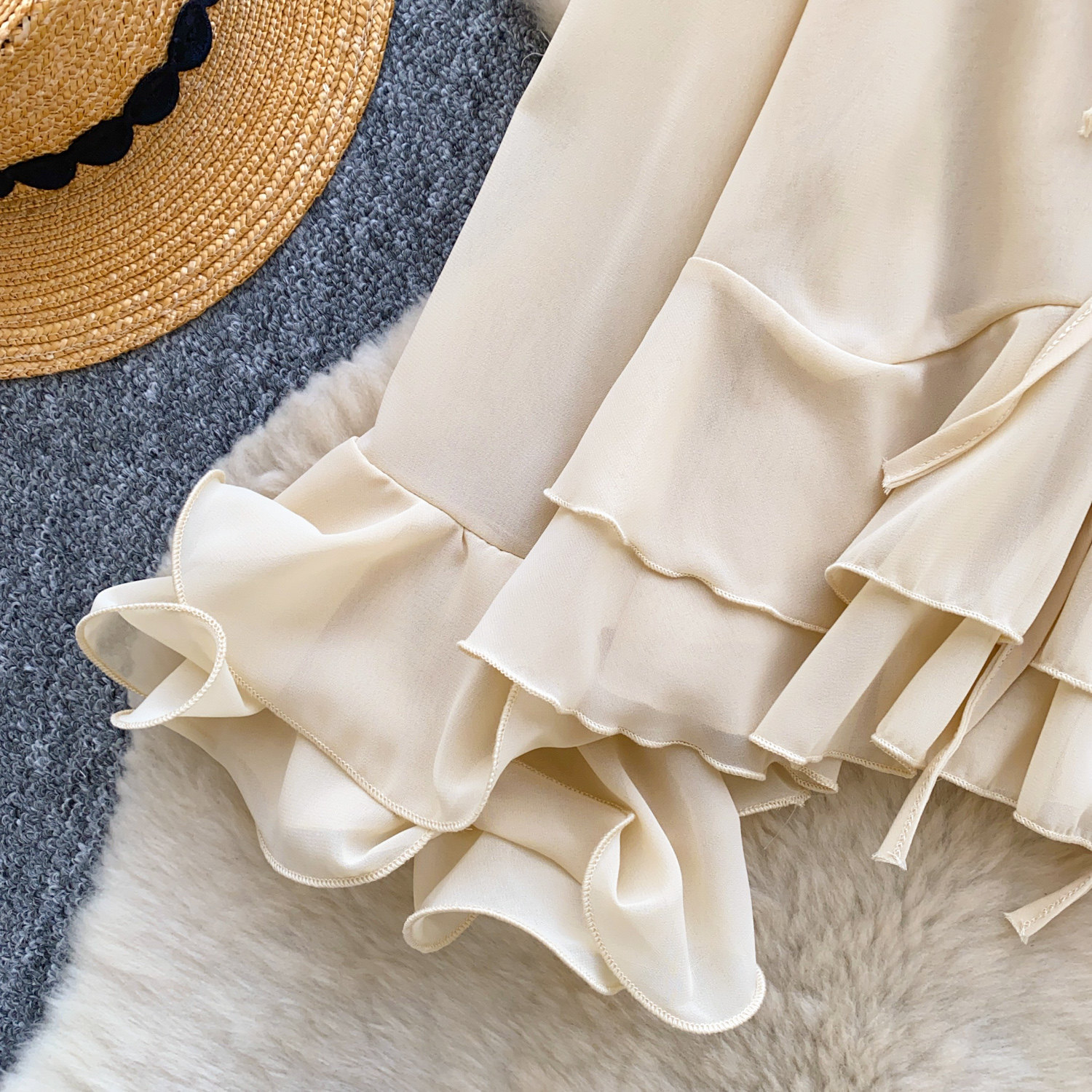 Women's Elegant Ruffled Blouse With Bell Sleeves And Tie Waist_voghion.com