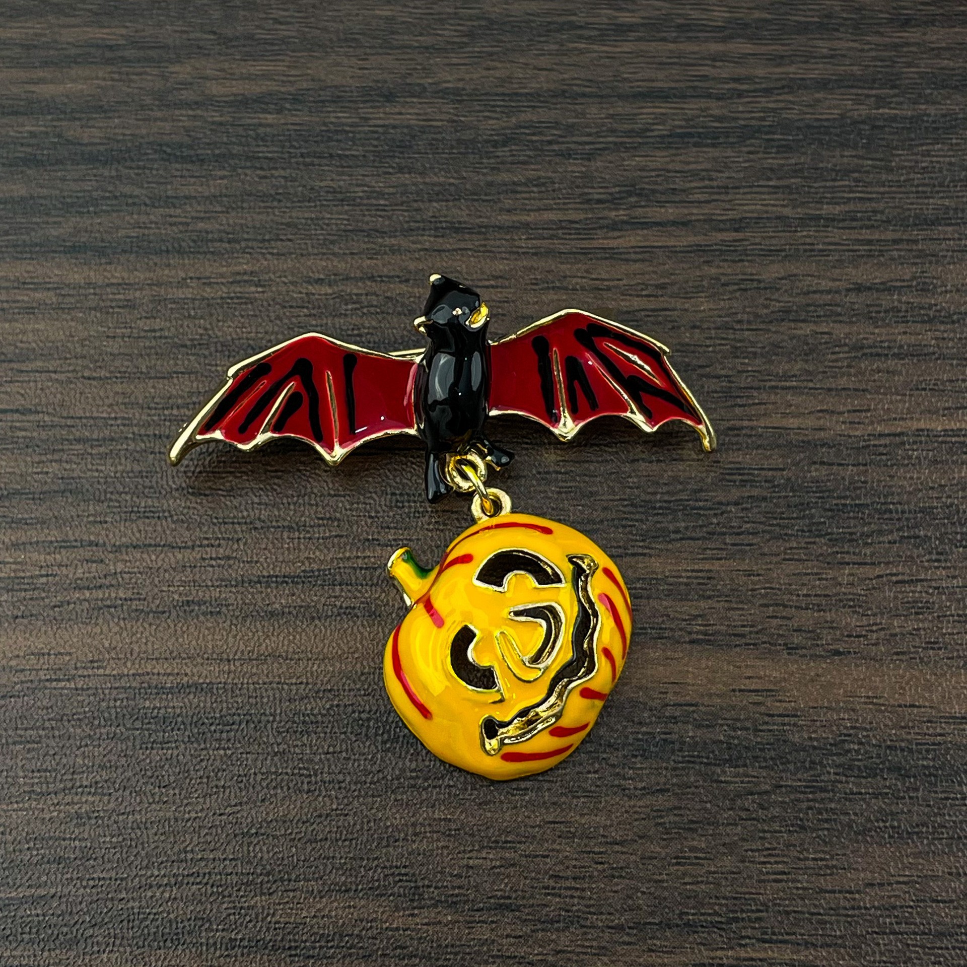 2025 New Halloween Alloy Brooch Bat Pumpkin Pendant Personalized Jewelry Pendant Creative Clothing Accessories