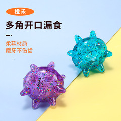 ペットの多角的な開口部には、犬のおもちゃのボールを噛むことができるペットのおもちゃのボールがあります