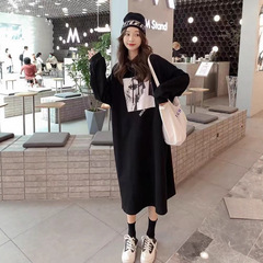 长款过膝卫衣连衣裙女2025早秋冬季韩版新款加绒黑色宽松连帽套头