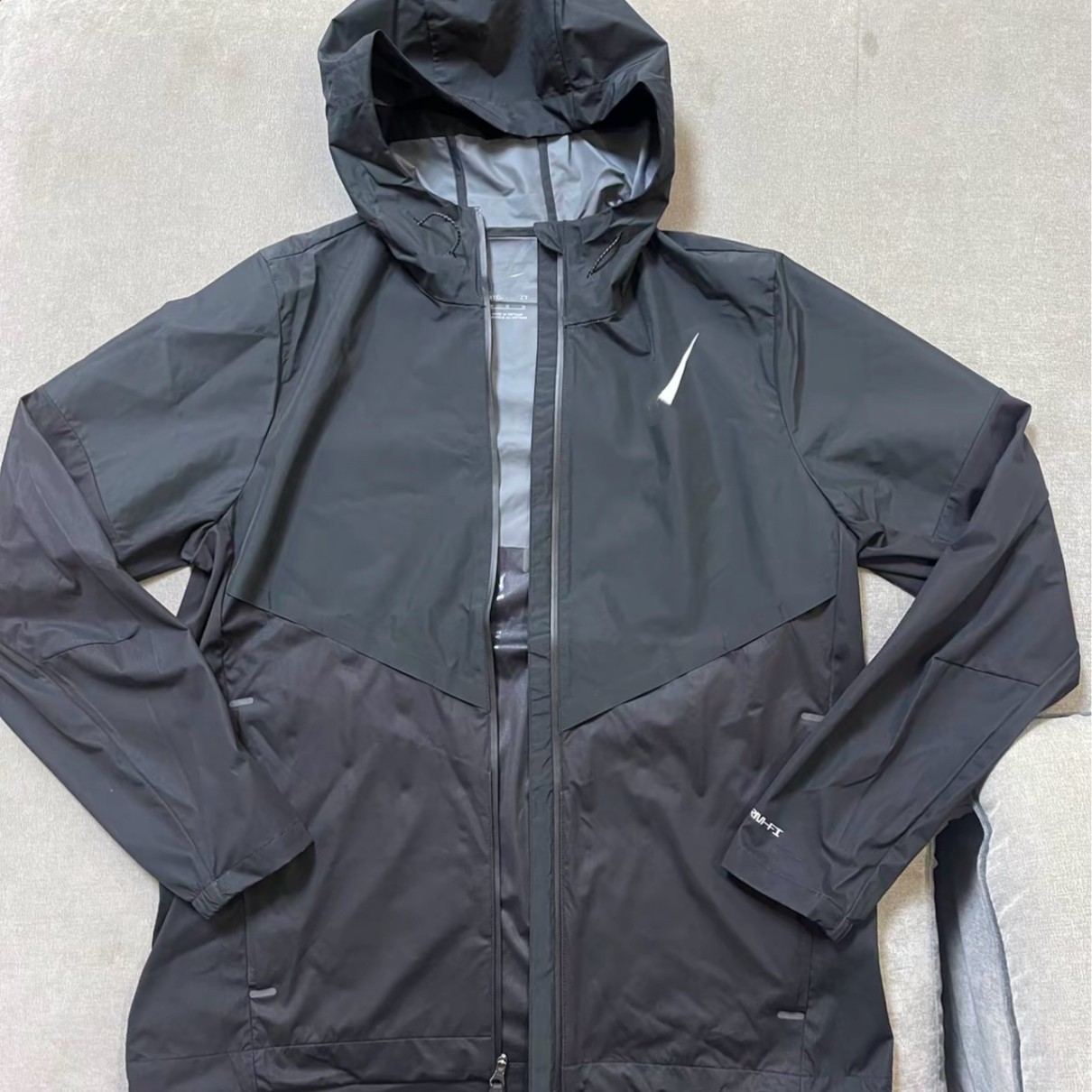 New Hooded Jacket for Men and Women, Lightweight Sports Windbreaker Jacket 9040