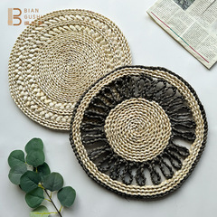 Rustic Corn Husk Woven Table Mat with Dyeing Flower Design, Creative Home Decor Insulating Heatproof Pad, Grass Weaving Dinner Plate Mat, Pot Pad