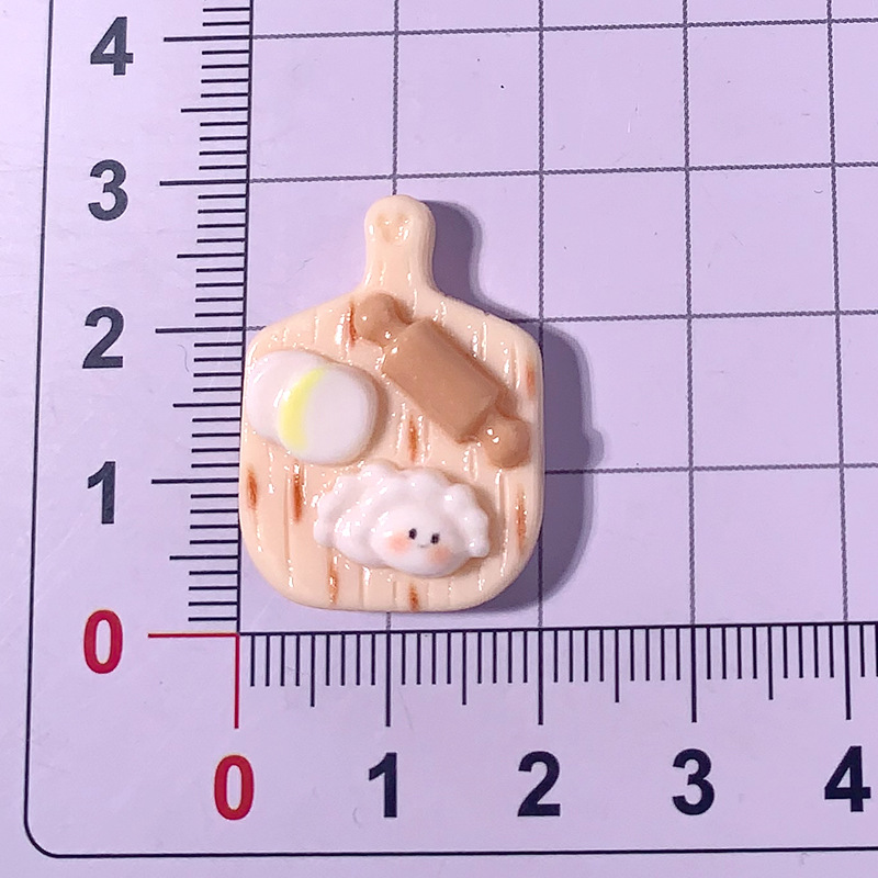 Nuevo paquete de pan de dibujos animados diy accesorios de resina adornamiento de pegamento de crema para el cabello de caja de teléfono móvil hebilla de zapato colgante hecho a mano