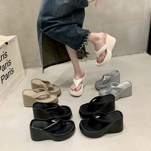 Europe and the United States cross-border foreign trade flip-flops shoes women 2024 summer new silver waterproof platform slope slippers women