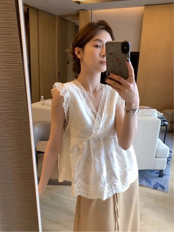 氛围感V领蕾丝上衣女夏新款露背荷叶边拼接无袖背心ins|undefined