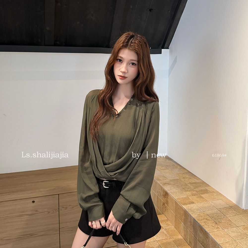 LS 优雅时尚知性v领衬衫广州十三行2026早秋新款女装上衣女61869#