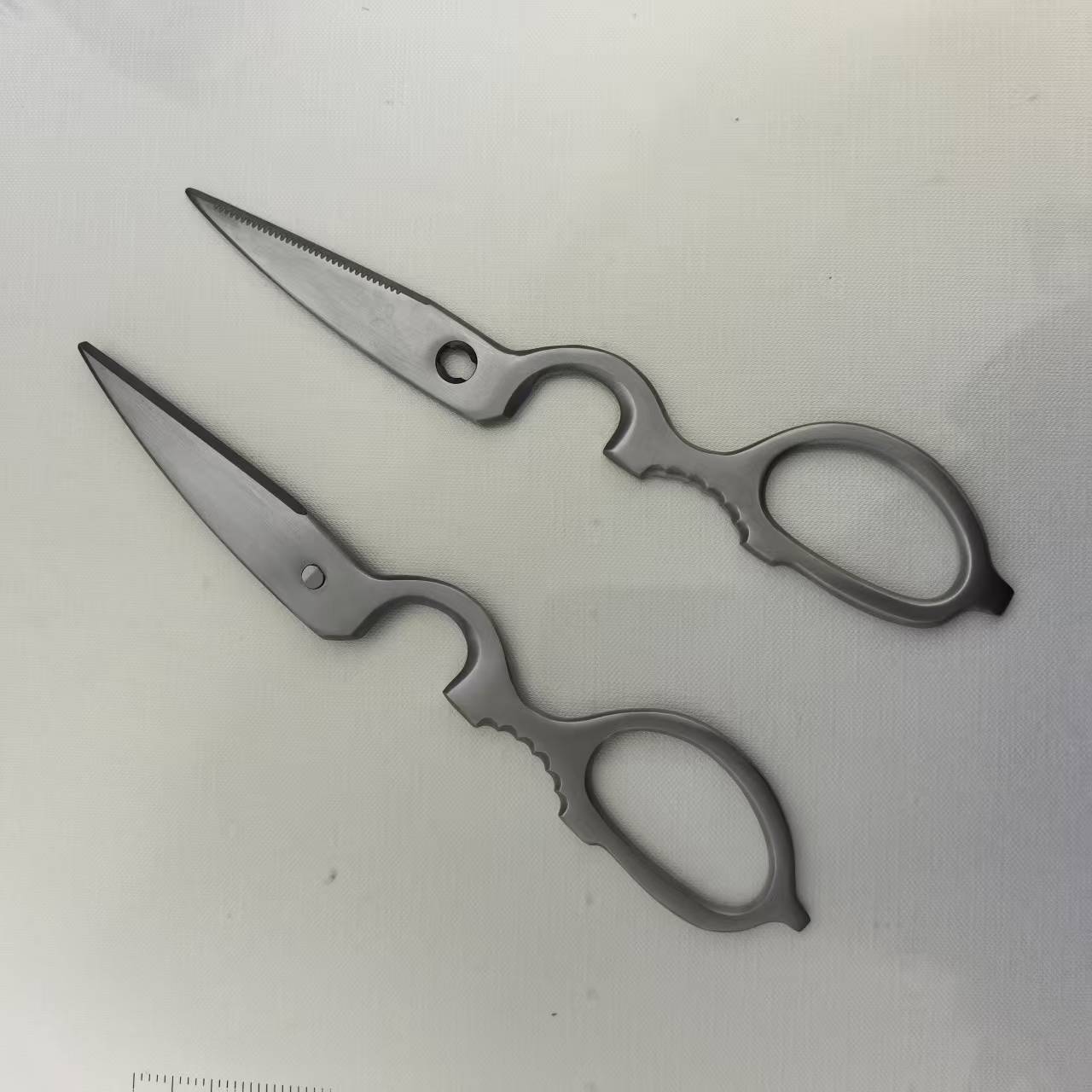 キッチン1021食品グレードステンレス製キッチン鶏骨切りばさみ 多機能分解式ひょうたん型はさみ