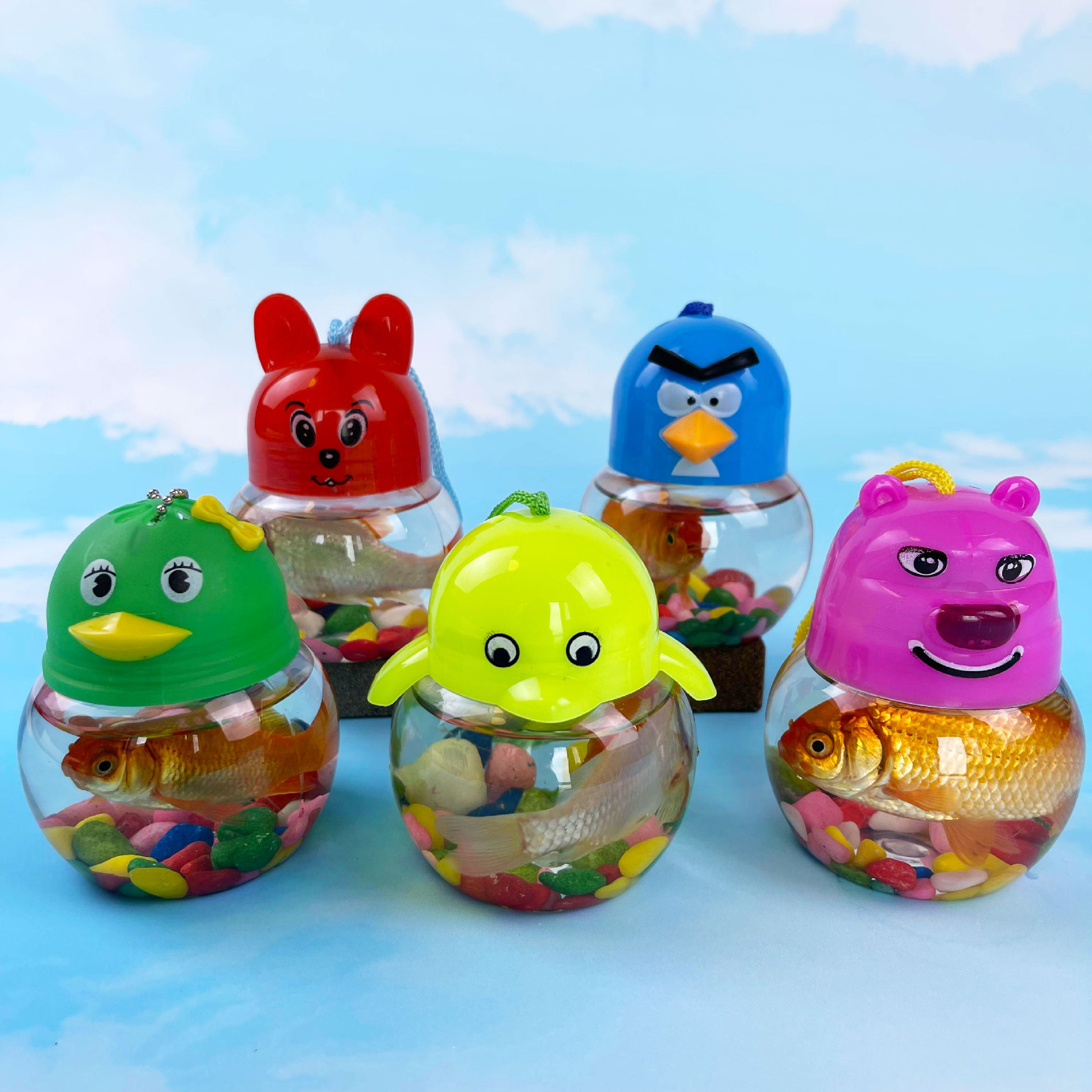 Botella QQ mini botella de pescado de dibujos animados caja de tortuga para niños caja de mascotas portátil con cuerda mercado nocturno parques puestos al por mayor