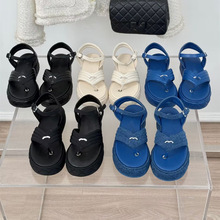 ߶Ʒ|2025ļСLƤכЬŮٴɳeЬŮЬ