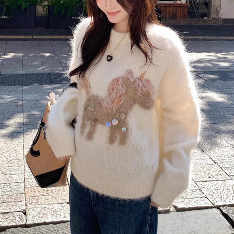 The Same Style as the Mall 2025 Winter Lazy Style Pony Sequin Christmas and New Year Atmosphere Pullover Sweater Is Loose and Popular