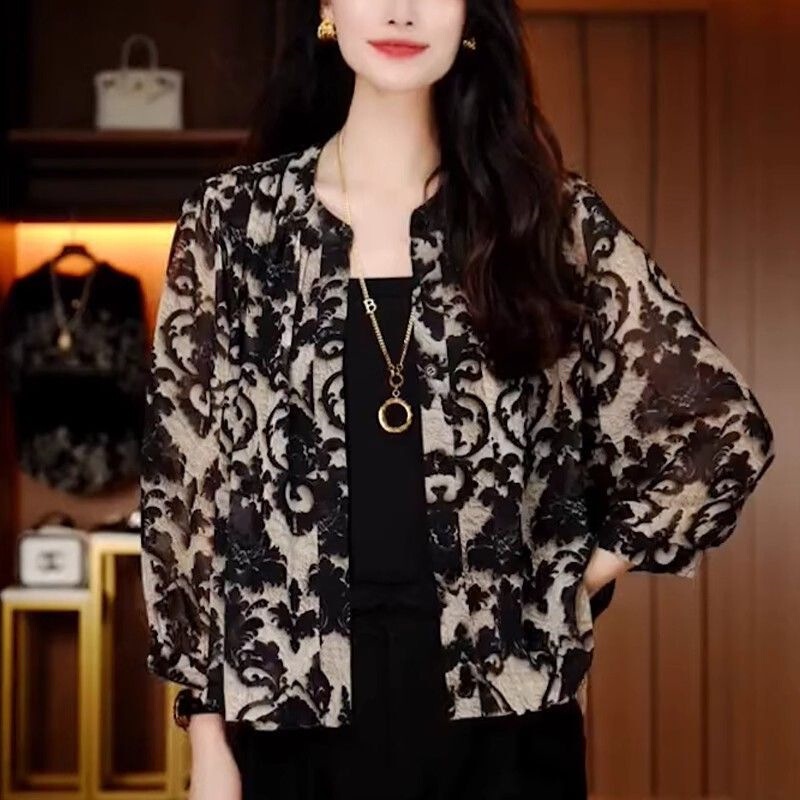 Elegant Versatile Three-Quarter Sleeve Cardigan Shirt for Women, New Summer Loose Slimming Middle-Aged Mom Sun Protection Jacket