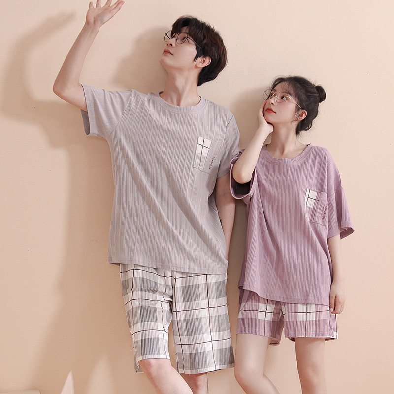 Pajamas de pareja de verano de algodón de verano pantalones cortos de mangas cortas de dibujos animados para hombres nuevos sets de ropa casera para mujeres sin impresión