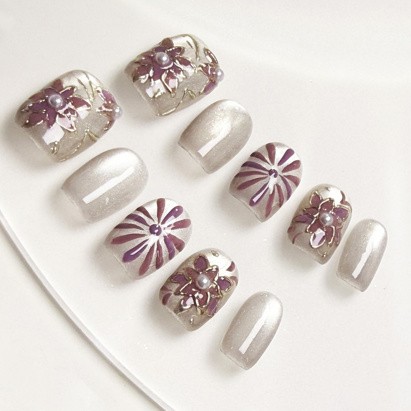 Foreign Trade Cross-Border Wearable Nails, Pure Handmade, Hand-Painted, Three-Dimensional Carved Flowers, Fresh and Gentle, Holiday Style, European and American Short Nail Pieces Foreign Trade Cross-Border Wearable Nails, Pure Handmade, Hand-Painted, Three-Dimensional Carved Flowers, Fresh and Gentle, Holiday Style, European and American Short Nail Pieces