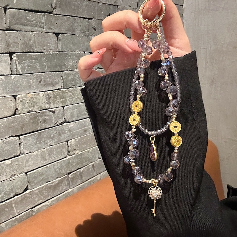 Boutique hecho a mano de alta gama teléfono móvil cadena colgante mariposa cuentas de vidrio cadena larga cordón de teléfono móvil de moda colgante de mensajero largo