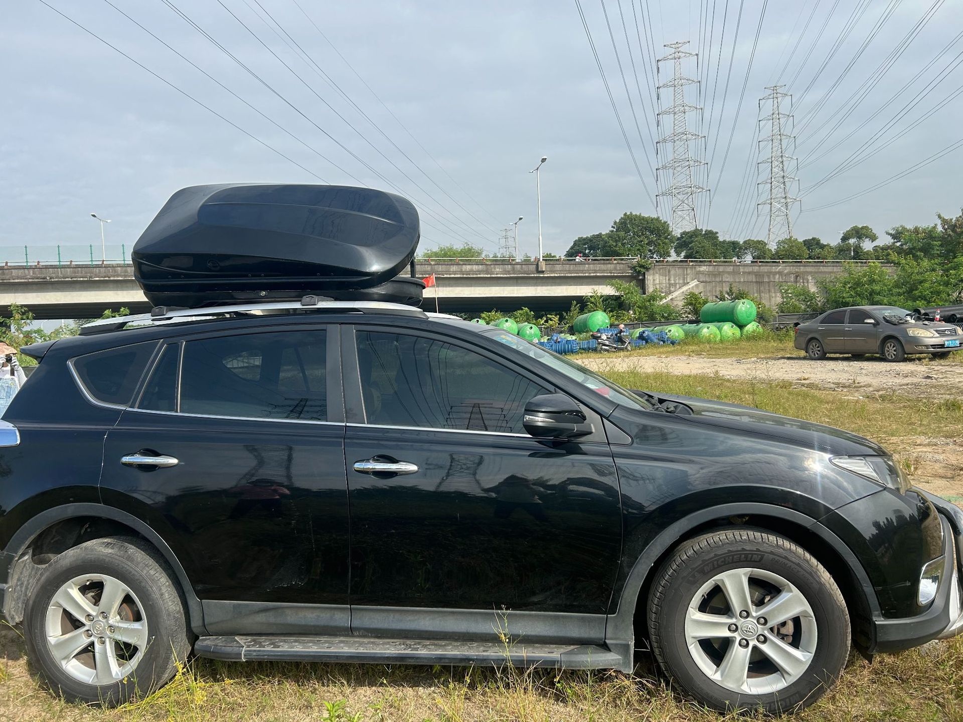 Universal Car Roof Box, Ultra-Thin Large-Capacity Luggage Box for Cars, Sedans, Suvs, and Off-Road Vehicles