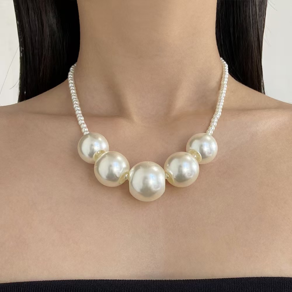 French Retro Small Fragrance Style Irregular Size Pearl Beaded Necklace Women's Light Luxury Niche Fashion Necklace Clavicle Chain