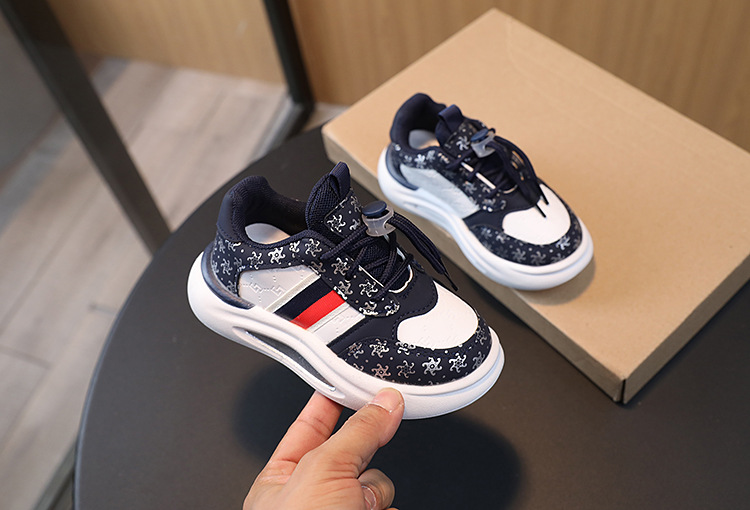 Nuove scarpe sportive per bambini in pelle Board Primavera e autunno Vendite dirette in fabbrica Spot Commercio estero_voghion.com