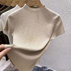 高級感2025年夏の半高襟のニットtシャツの女性の小衆の中に純色の修身半袖の上着を掛けます。