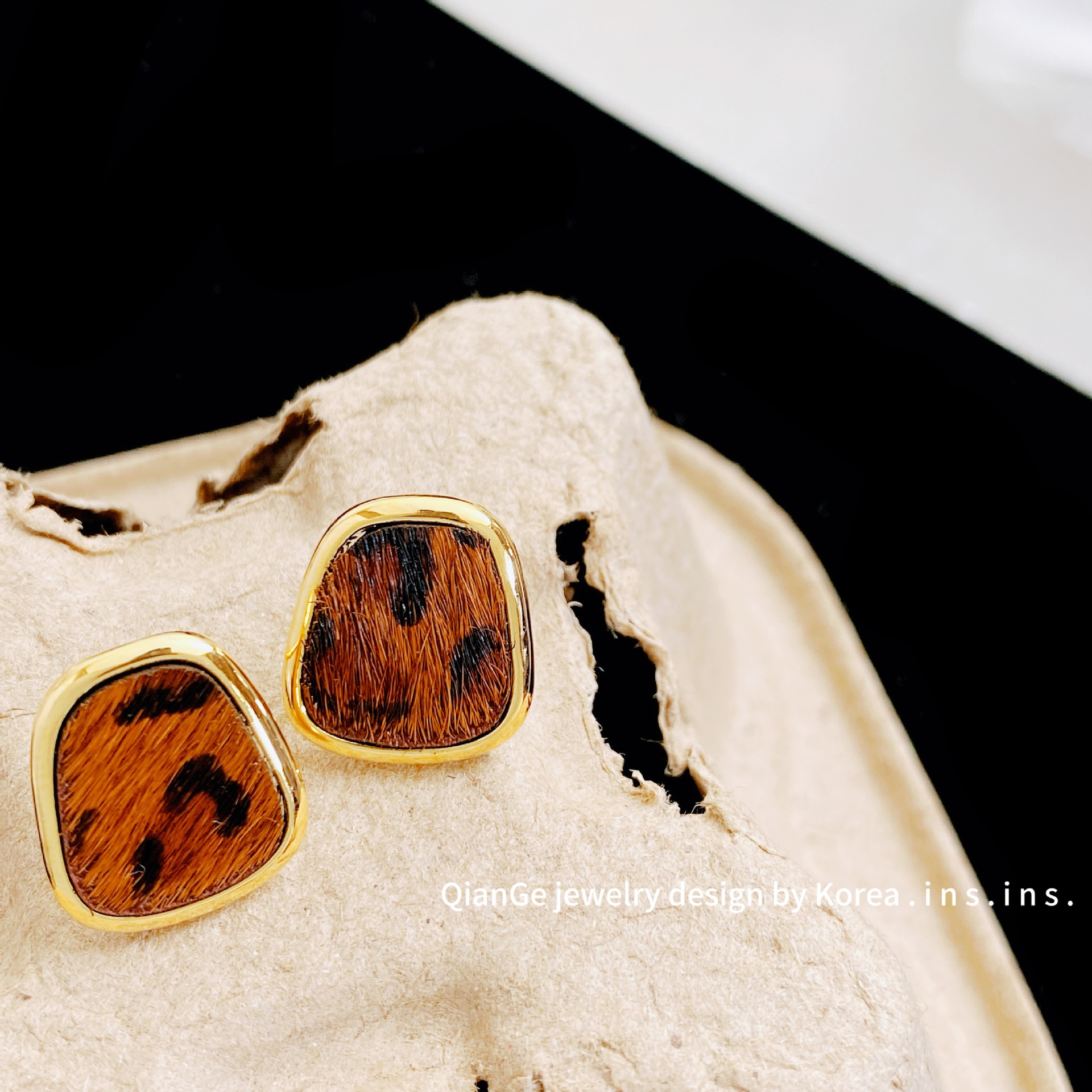 Selected Christmas Gifts Retro Trapezoidal Geometric Horsehair Leopard Print Earrings Women's Simple And Personalized Earrings Dating Gifts

_voghion.com