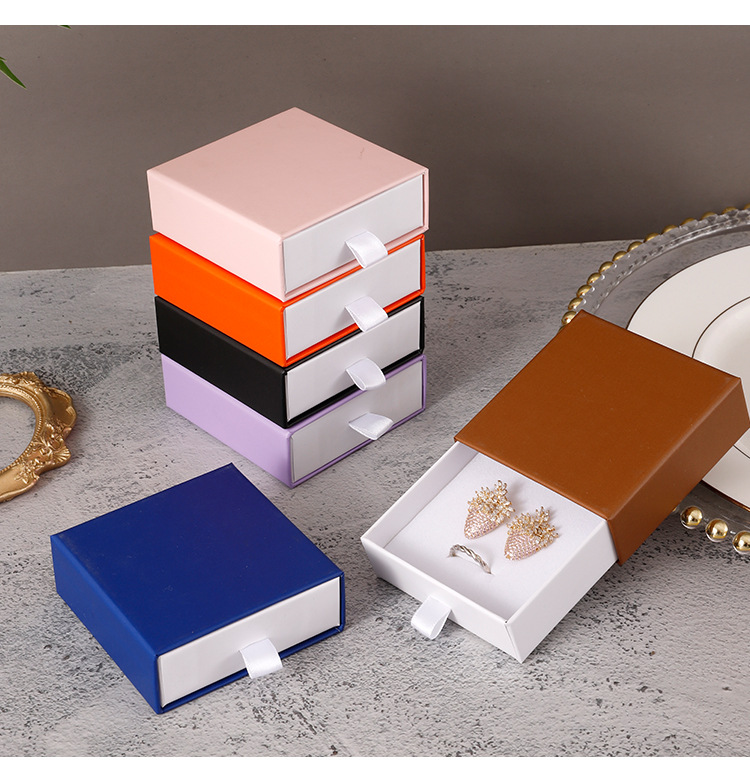 1 Piece Paper Elegant Simple Style Daily Date Solid Color Jewelry Boxes display picture 5