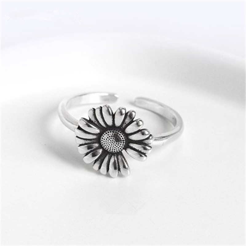 Punk retro apenado flor en forma de serpiente anillo de la estrella personalidad de alto sentido plata tailandesa Hipster anillo de entrega de una sola pieza femenina